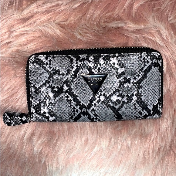 Guess Purse & Wallet - Picture 4 of 6